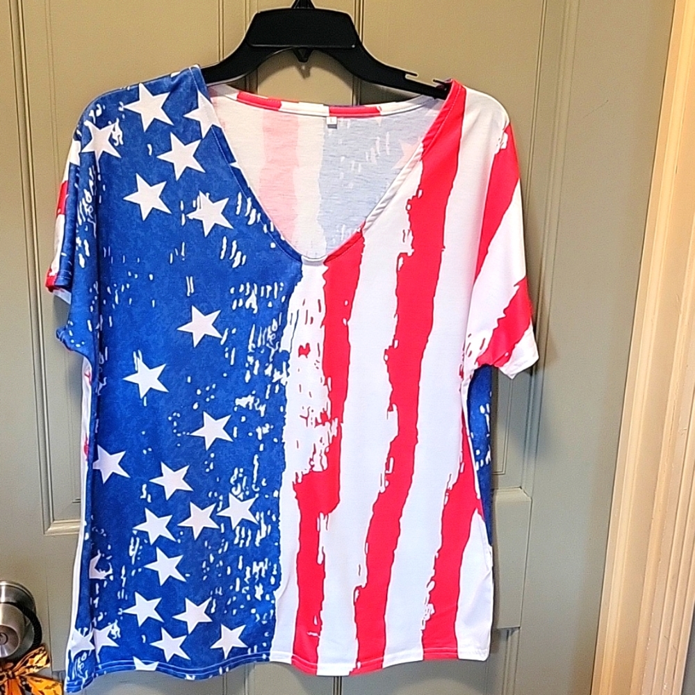 Red, White & Blue NWOT S/S Top
